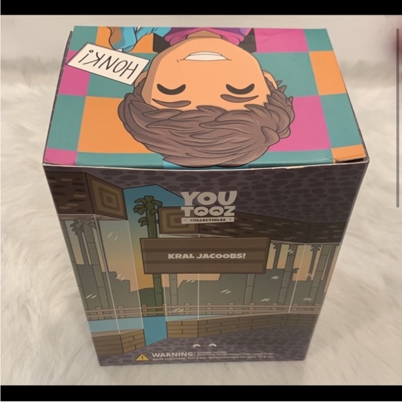 Youtooz Karl Jacobs Vinyl Figure - Picture 5 of 12